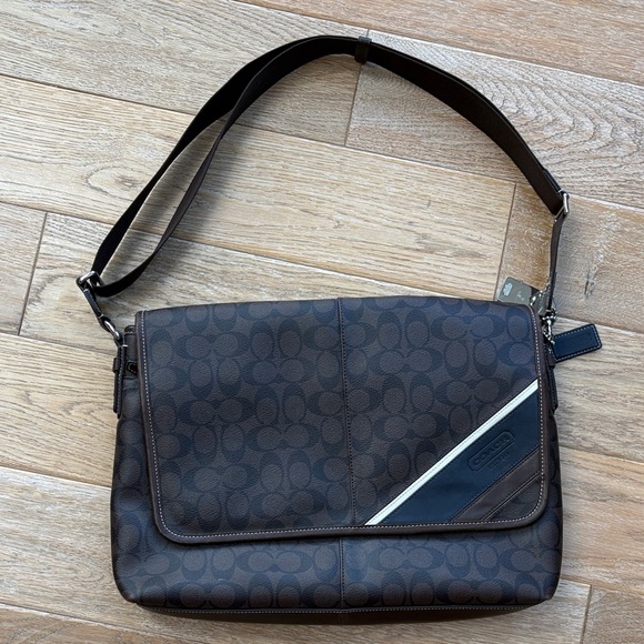 Coach Signature Brown and Black Messenger Bag - Picture 2 of 9